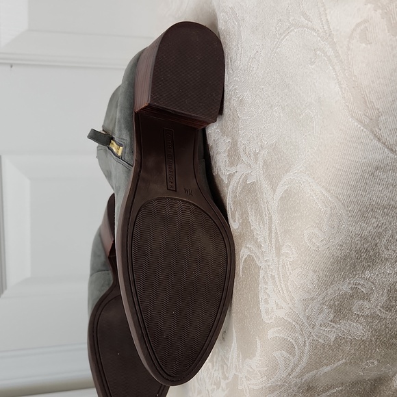 Tommy Hilfiger mushroom gray ankle bootie size 7.5 - Picture 12 of 13